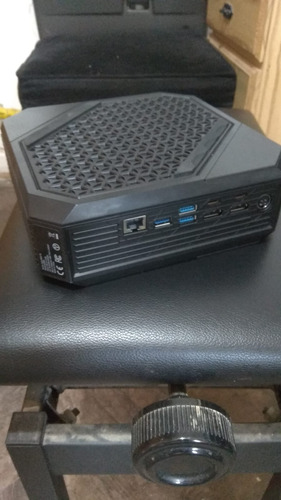 Mini Pc Minisforum Hx99g Ryzen 6900hx 64gb Ram 1tb Nvme Gen4 (Usado)