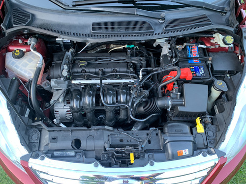 Ford Fiesta Kinetic 1.6 Design 120cv Trend