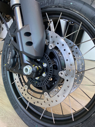 Imagen 3 de 17 de Moto Guzzi V85tt