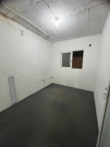 Renta De Local Comercial 89 M2 En Esquina En García Ginerés