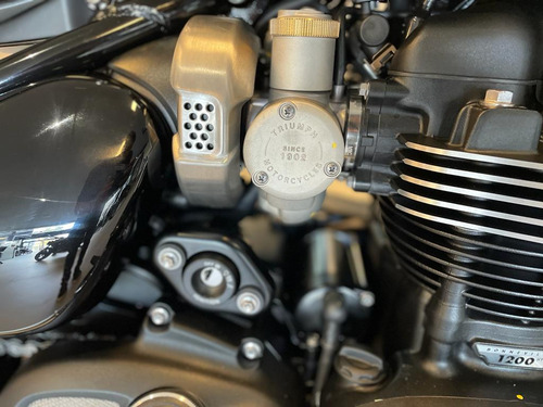 Bonneville Bobber 1200cc 0km - Harley Davidson 883 (ja)