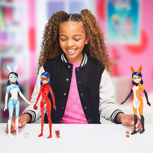 Miraculous Ladybug - Muñeca Marinette Magic Heroez Reveal
