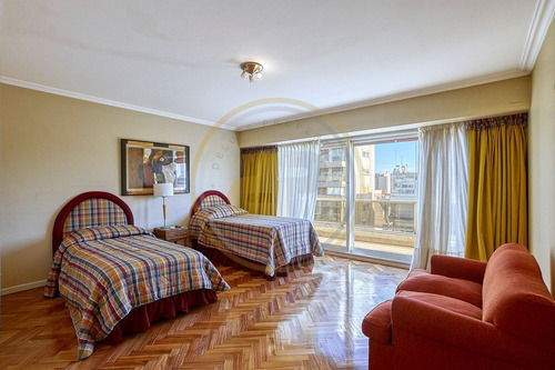 Imagen 14 de 30 de Departamento En Alquiler De 6 Ambientes Amueblado Con Cochera En Recoleta