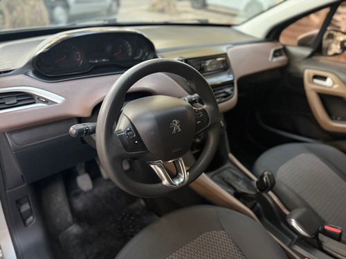 Peugeot 2008 1.6 Active