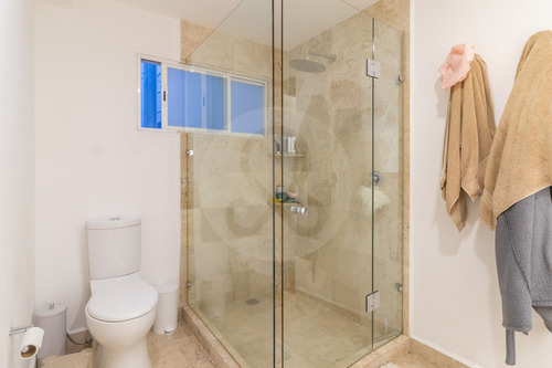 Bajo De Precio! Venta De Espectacular Ph Con Muebles En Residencial Vista Alta!