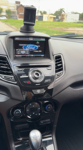 Ford Fiesta Kinetic 1.6 Titanium 120cv