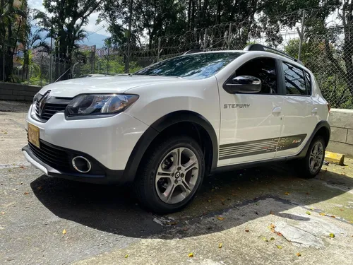 Renault Stepway 1.6 Intense Automática