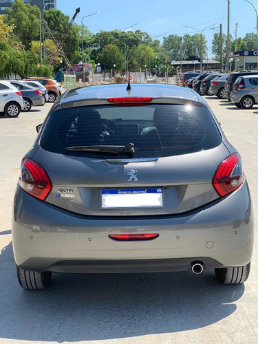 Imagen 5 de 23 de Peugeot 208 2017 1.6 Feline