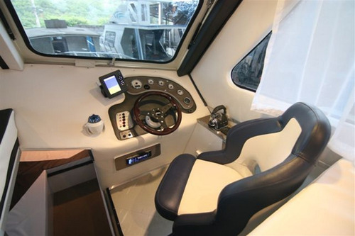 Lancha Cabinada De Alumínio Malloy Modelo Fly 410 Full