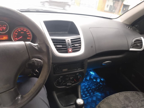 Peugeot 207 Sedán 1.4 Con Gnc