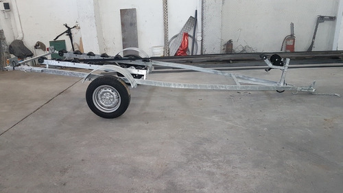 Trailer Para Moto De Agua Con Rolos Patentable