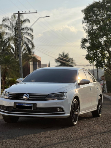 Volkswagen Jetta 2.0 Tsi Highline 4p