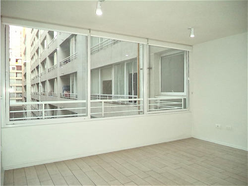 Arriendo Metro Santa Lucia / Carmen / Marin