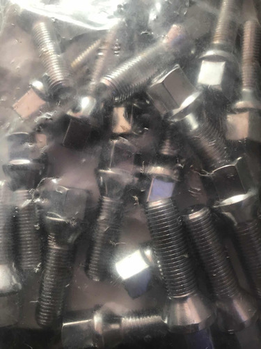 Imagen 1 de 6 de Kit De 20 Tornillos Cromados 14x1.50 Girus Importados!!