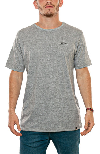 Imagen 1 de 3 de Remera Lighthouse Trown Fluid Tienda Oficial