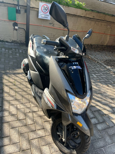 Moto Scooter Tvs Ntorq Como Nueva!!