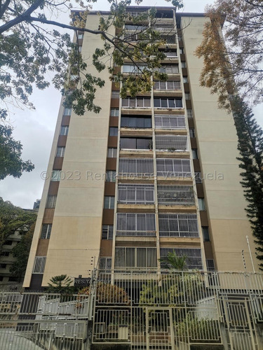 Comodo Apartamento En Venta En La Urbina. Ch.