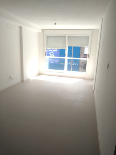 Imagen 2 de 12 de Precioso Apartamento 2 Dorm Bella Vista