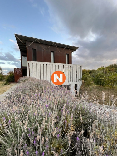 Excelente Casa En Punta Piedras