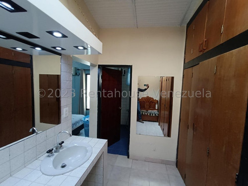 Rent-a-house Vende Hermosa Casa, En Los Samanes, Maracay, Estado Aragua, 25-13842 Gf.