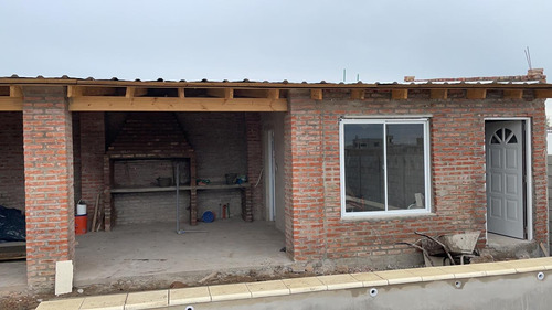 Imagen 6 de 19 de Dueño Vende Terreno Con Pileta, Quincho, Pieza Y Baño! 408mt Liquido