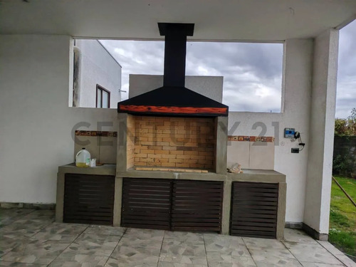 Se Vende Parcela Con 2 Casas En Talagante