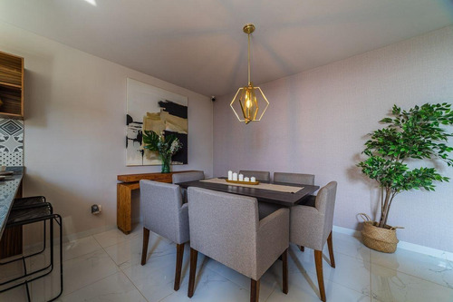 Imagen 4 de 26 de Casa En Zibata. 3 Recamaras. Paneles Solares En Areas Comunes Y Vialidades. Exclusividad. Excelente Arquitectura. Plusvalia De Mas 15%. Pregunta Por Los Esquemas De Pagos Y Descuentos