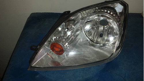 Faro Izquierdo De Ford Fiesta  2004-2007