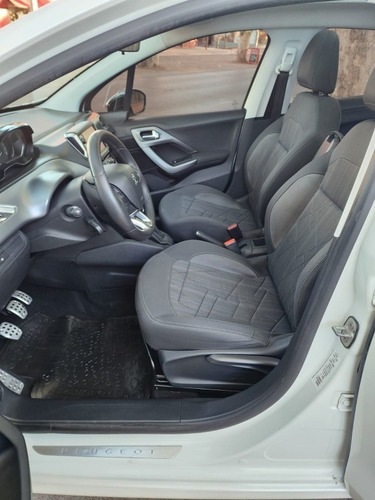 Imagen 5 de 7 de Peugeot 208 2013 1.6 Feline