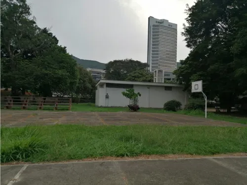 Venta Apartamento De 118mts2 En La Flora, Norte De Cali 11032.