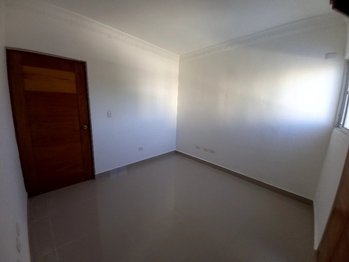 Imagen 21 de 22 de Apartamento Tipo Penthouse. Segundo Nivel. Terraza.