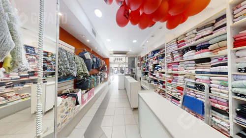 Local En Venta Con Espacio De Cochera, Zona Centro.