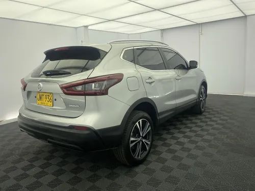 Nissan Qashqai 2.0 Advance 142 hp