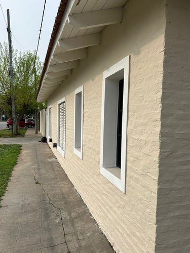 Casa Amplia, Exelente Estado Gral. (con Dto Opcional)