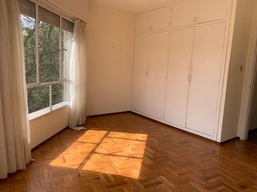 Alquiler Apto Un Dormitorio Orientación Norte, En Punta Gorda A Dos Cuadras Del Mar