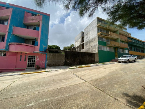 Imagen 1 de 4 de Terreno En Venta