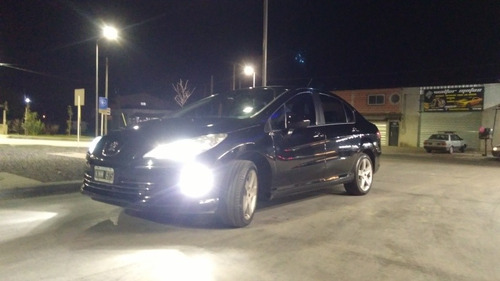 Imagen 2 de 21 de Peugeot 408 2011 1.6 Feline Hdi 115cv