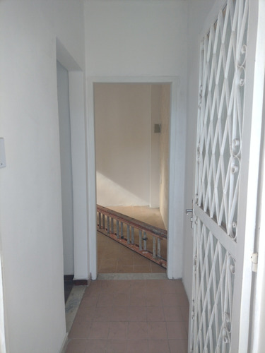 Vendo Galpão Aberto Com Dois Apartamentos Bairro De Brás De