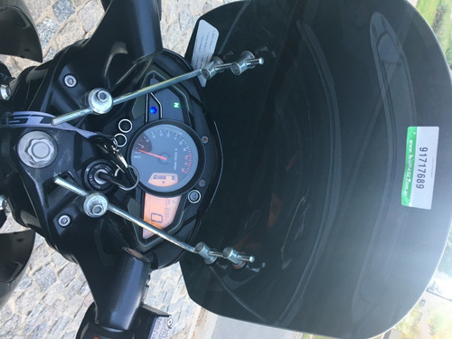 Bajaj Rouser