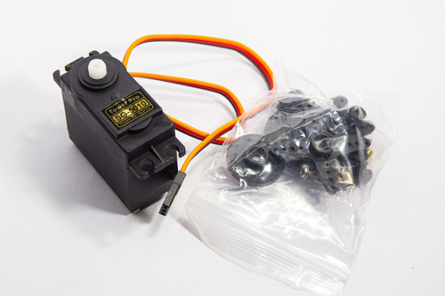 Imagen 2 de 7 de Servo 180 Modelo Sg5010 Arduino