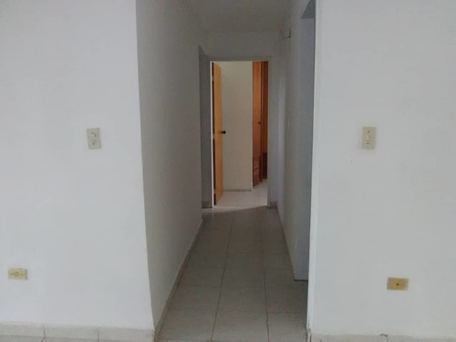 Imagen 3 de 14 de Apartamento En Venta Residencias La Quinta Planta Baja 83 M2 Los Teques