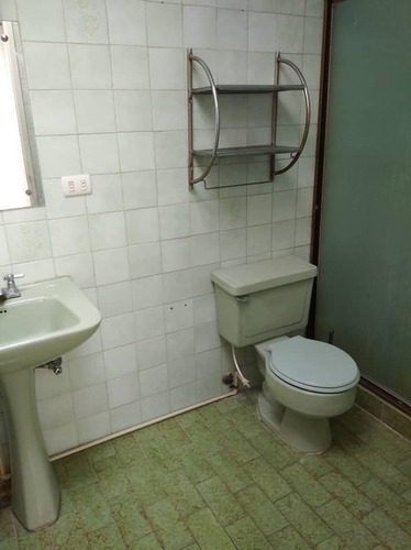 Imagen 2 de 6 de Mariano Urbina Vende Casa En El Parra Valencia Foc-1213