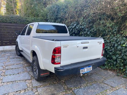 Toyota Hilux 2.7 Cd Srv Vvti 4x2 Cuero - B4