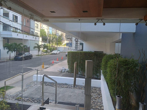 Alquilo Apto En Torre Monarca De El Vergel, 3 Habs. 160 Mts.2, Piso 6, Incluye Linea Blanca
