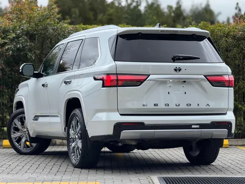 Toyota Sequoia 3.5 V6 Capstone