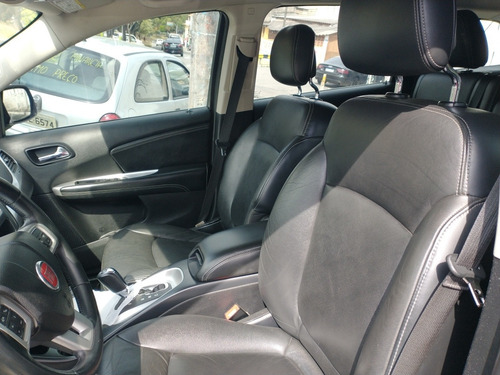Imagem 14 de 15 de Fiat Freemont 2012 2.4 Precision 5p