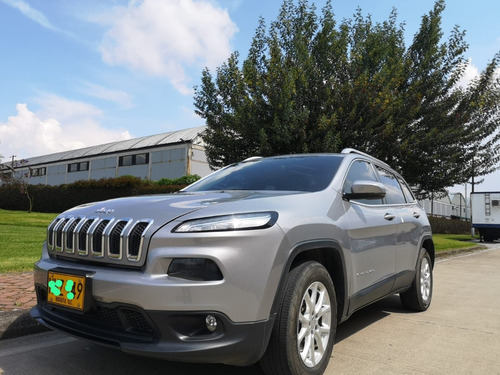 Jeep Cherokee 3.2 Longitude