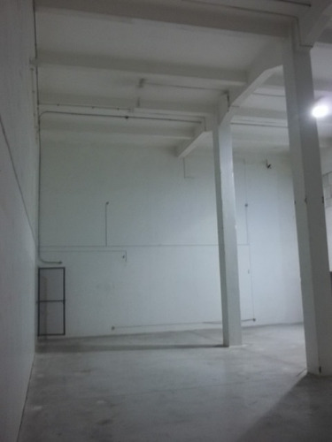 Imagen 4 de 14 de Iza - Venta Local Industrial