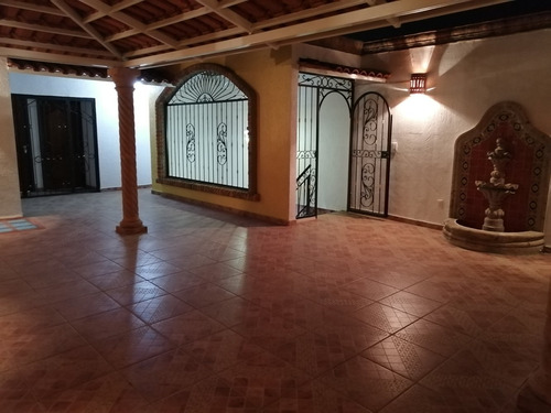 Bonita Casa Recien Remodelada En Guadalajara.