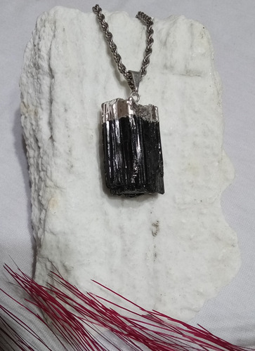 Dije Piedra Natural En Bruto Turmalina Negra Negro